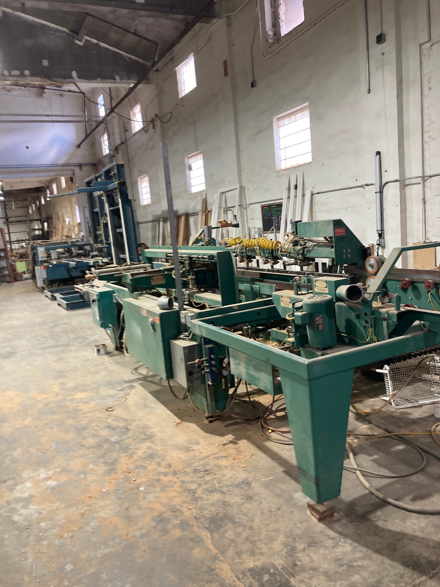 KVAL Commander Door Line with KVAL 555 Beveler